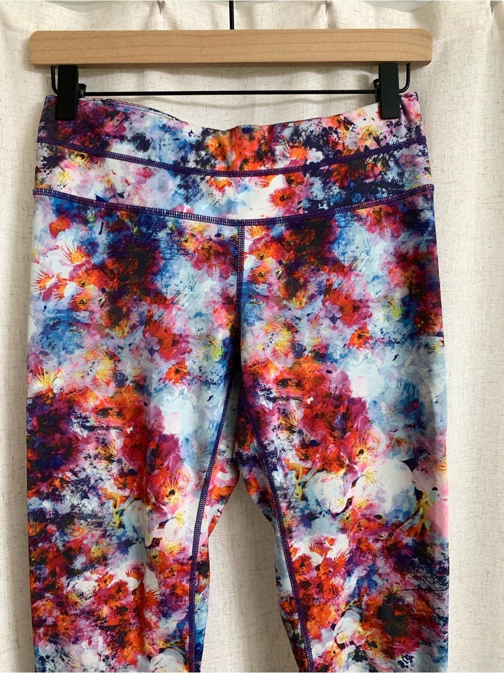 Athleta Hypersonic Sonar Ember Multicolor Vibrant Floral Abstract Leggings Small - Picture 2 of 8